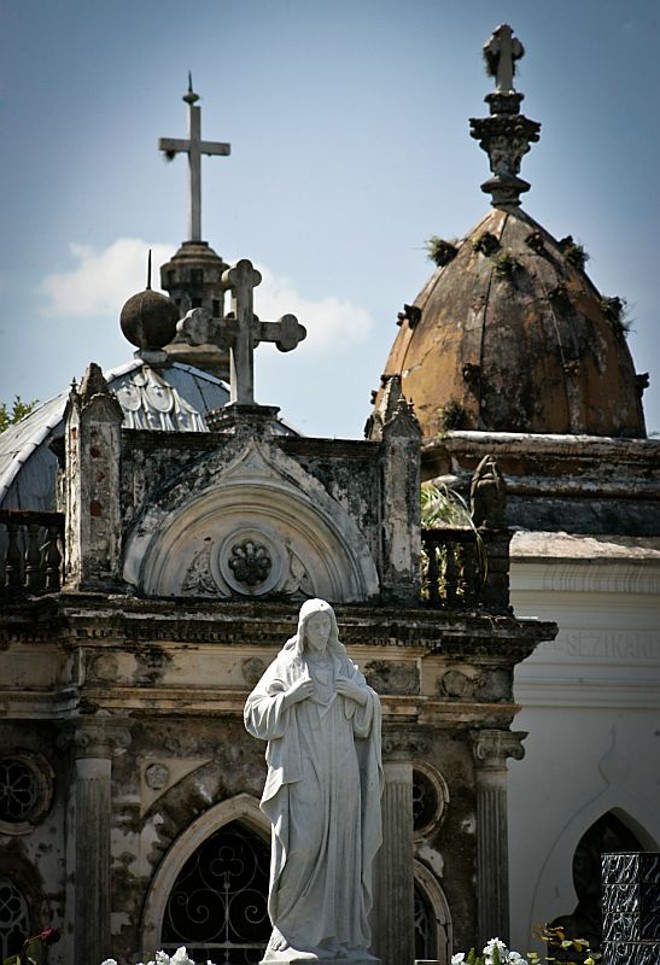 Fundado em 1853, o cemíterio São Francisco de Paula é o mais antigo de Curitiba |