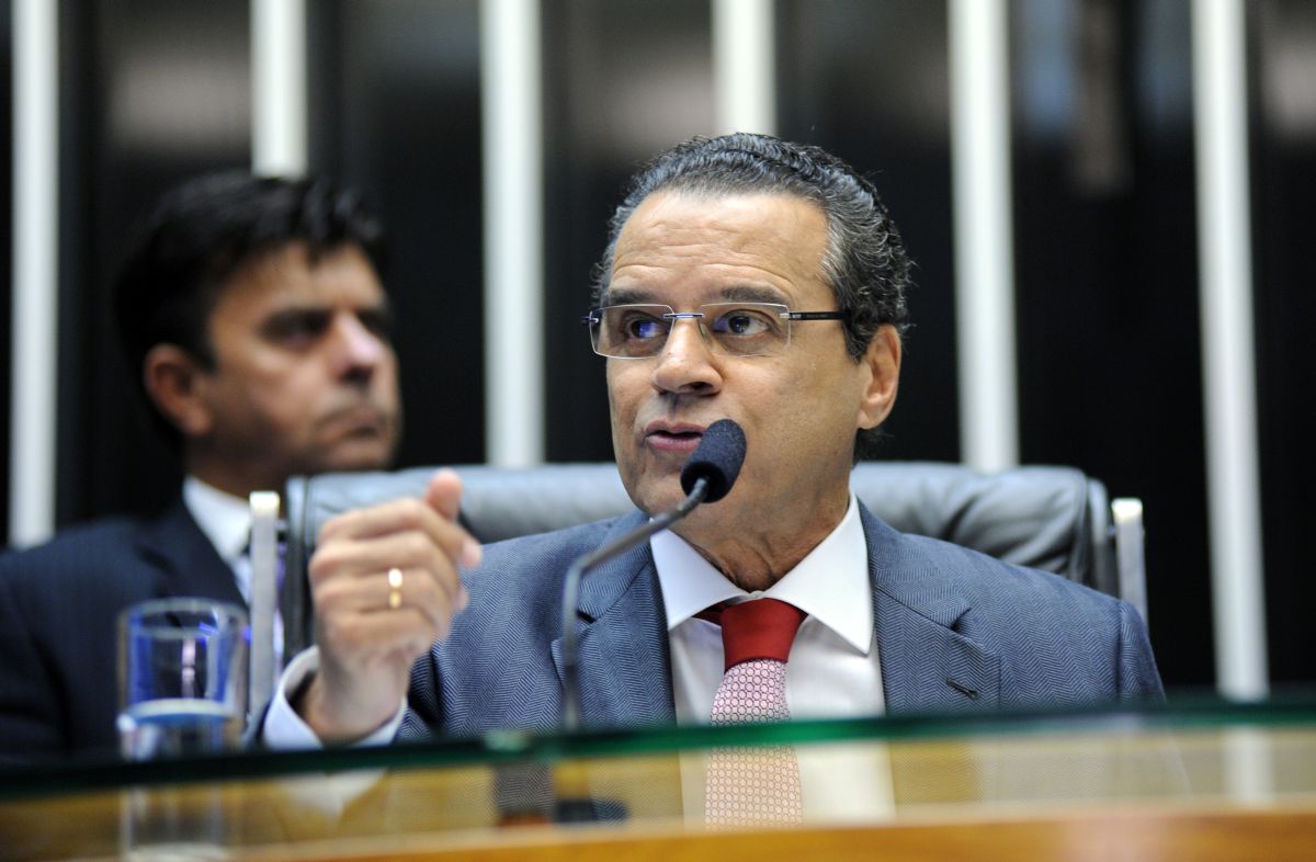 O presidente da Casa abriu uma nova sessão na manhã desta quinta-feira, na tentativa de reunir quórum suficiente para encerrar a votação | Lucio Bernardo Jr. / Câmara dos Deputados