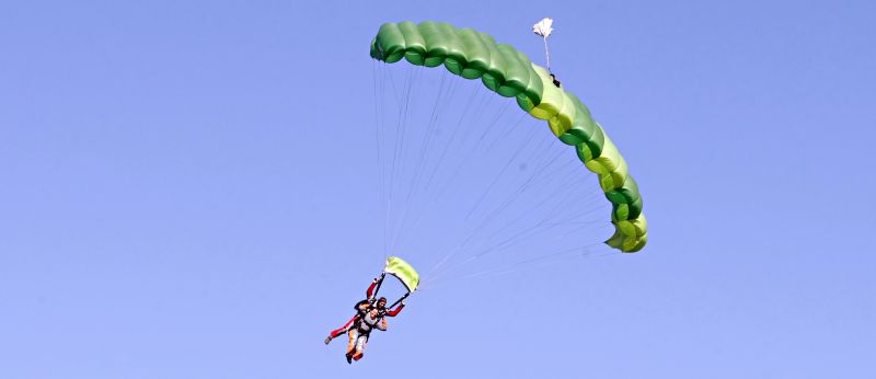 Saltos de paraquedas agora são atração em Foz do Iguaçu | Christian Rizzi / Agência de Notícias Gazeta do Povo