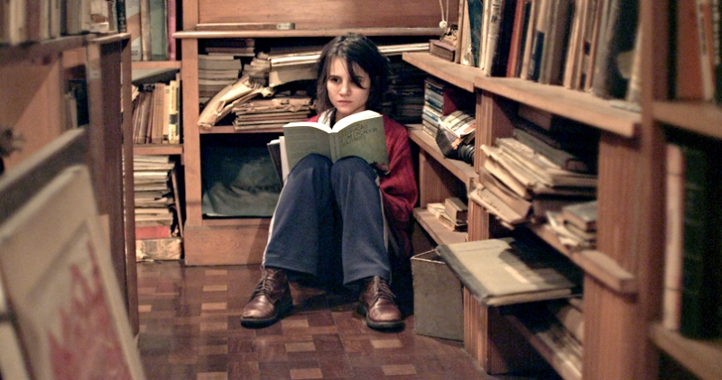 A atriz Bianca Comparato é a protagonista da série que retrata o drama da conquista da liberdade | Divulgação