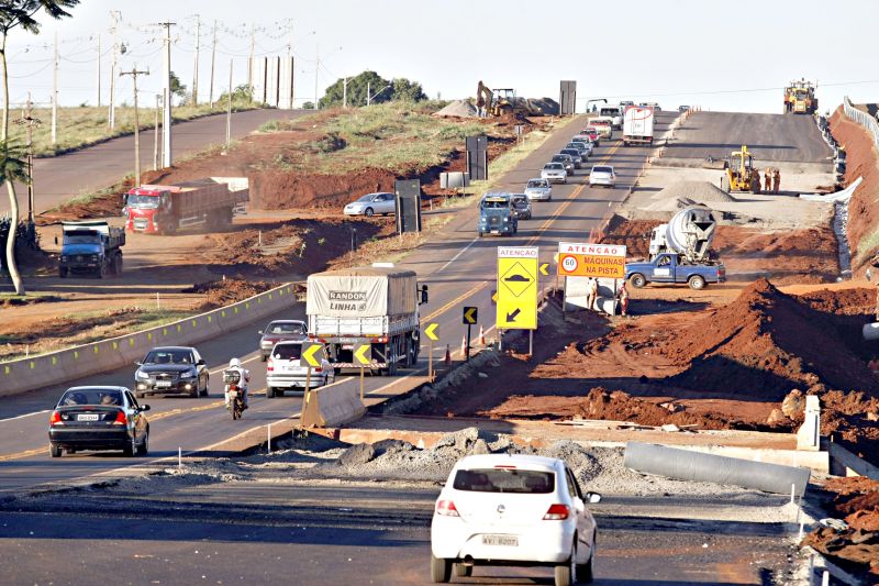 Trecho de 14,4 quilômetros entre Medianeira e Matelândia: obras estão em fase final. Resta trecho no perímetro urbano de Medianeira | Christian Rizzi / Gazeta do Povo