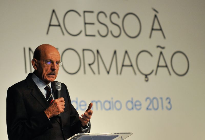 Jorge Hage: Controladoria-Geral da União vai ajudar municípios a cumprirem a Lei de Acesso à Informação | Antônio Cruz/ABr