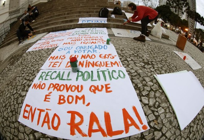 O recall político, que já existe em alguns países, estava entre as exigências dos manifestantes |
