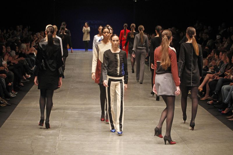 Além dos desfiles, semana também terá exposições, lançamentos de livros e palestras | Antonio More / Gazeta do Povo