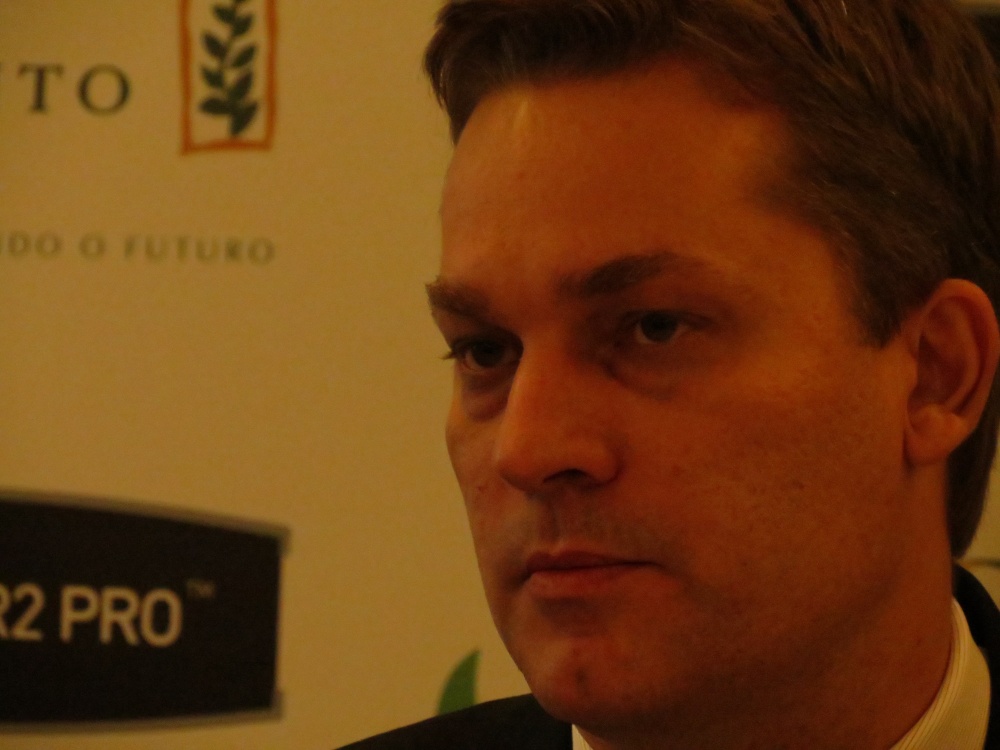 Rodrigo Santos, presidente da Monsanto no Brasil, disse que empresa manteve produção de sementes mesmo sem aprovação da China. Se não houvesse aprovação, 120 mil toneladas seriam destruídas, afirma. | Josa© Rocher