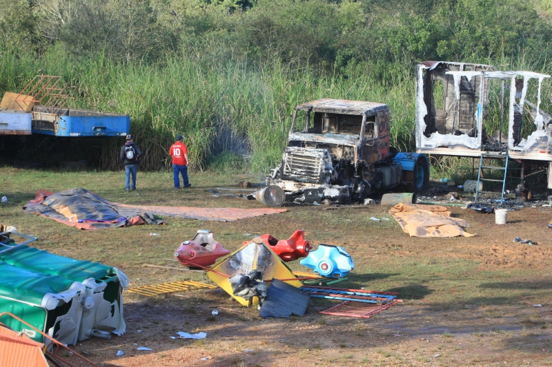 Parque em que suspeitos trabalhavam foi incendiado | Aniele Nascimento/Gazeta do Povo