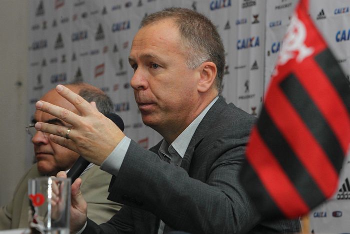 Na apresentação na Gávea, Mano Menezes ressaltou que sabe da pressão que enfrentará no Flamengo | Carlos Moraes / Folhapress