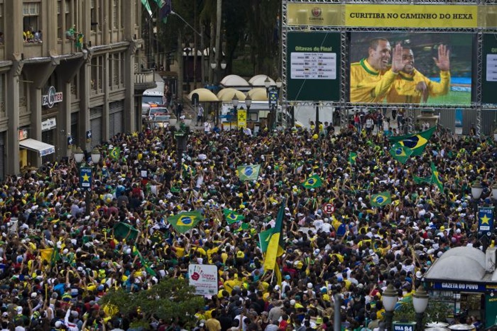 Em 2010, durante a Copa do Mundo da Africa do Sul, milhares de pessoas reuniam-se na Boca Maldita para assistir os jogos da seleção no telão