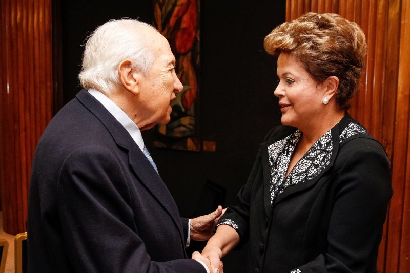 O ex-presidente português Mario Soares criticou a privatização de estatais em Portugal, após encontro com Dilma | Roberto Stuckert Filho / Presidência da República / Divulgação