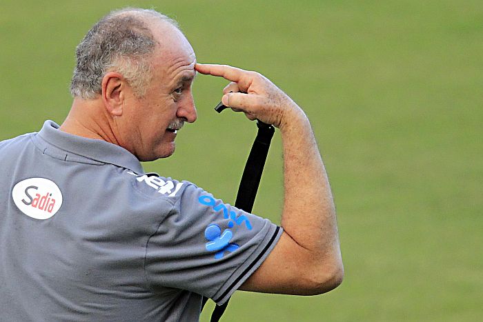 Felipão estreou com derrota no comando da seleção justamente contra o Uruguai | Albari Rosa / Gazeta do Povo