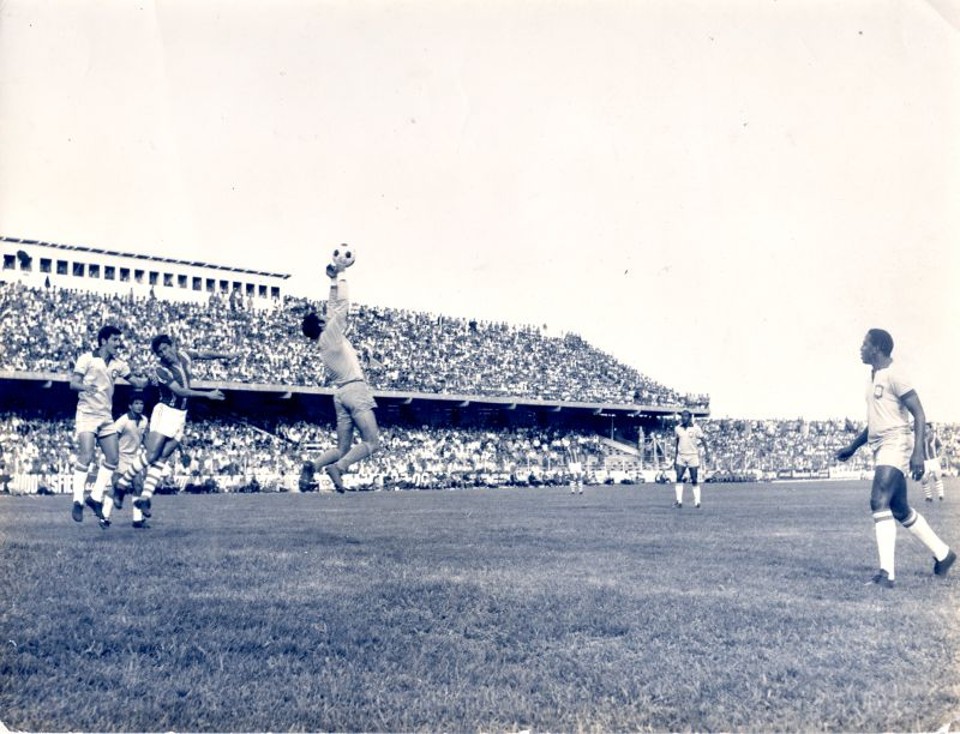 Tarde de novembro, em 1968: em meio à repressão, Brasil jogava no Belfort Duarte (Couto Pereira) | Acervo Helênicos