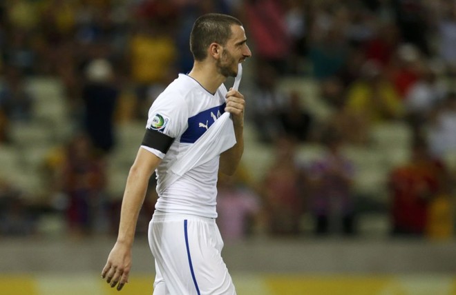 Bonucci se lamenta após erro decisivo | 