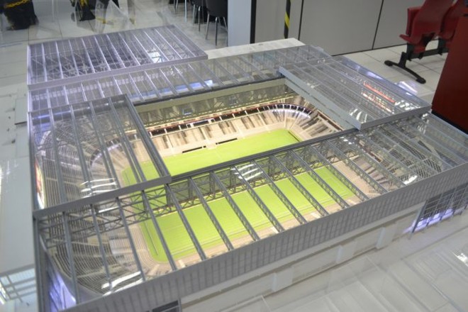 Maquete da Arena inclui o tetro retrátil, principal novidade do estádio | 