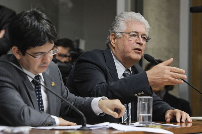 Senador Roberto Requião: 15 meses de pagamentos suspensos por ordem do governador Beto Richa | Lia de Paula/Ag. Senado