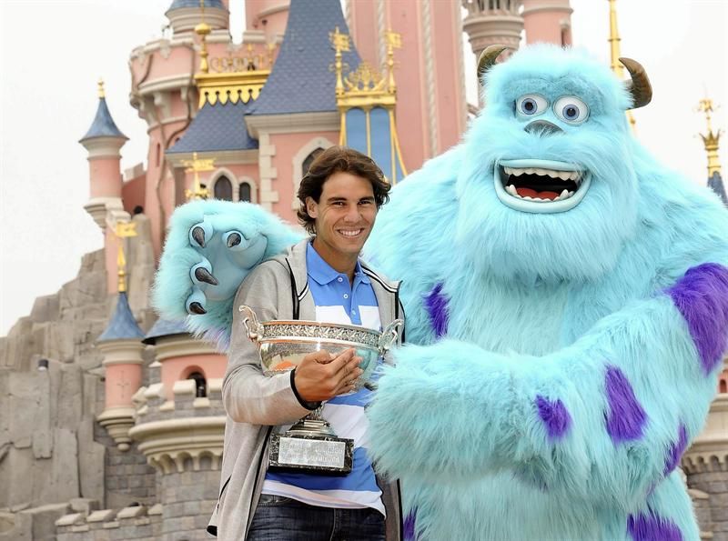 Nadal comemorou a vitória em Roland Garros na EuroDisney | EFE/ Phillipe Peruseau