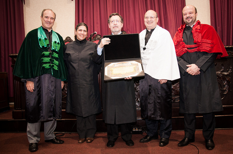 O professor português António Manuel Hespanha recebeu o título de doutor "honoris causa" da UFPR | Divulgação / UFPR