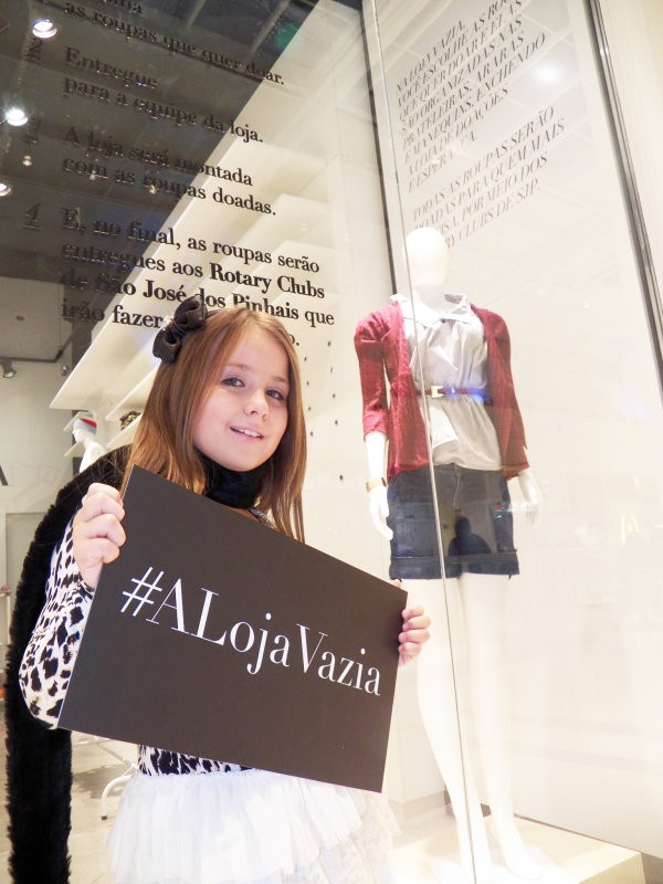 A atriz Jesuela Moro fez uma doação para a campanha A Loja Vazia, do Shopping São José, para recolher agasalhos. Jesuela, com duas novelas globais no currículo, nasceu em São José dos Pinhais e hoje mora no Rio com a família | Talita Dallmann