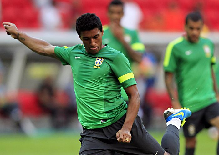 Paulinho será poupado do treino de sexta-feira da seleção | Albari Rosa / Gazeta do Povo
