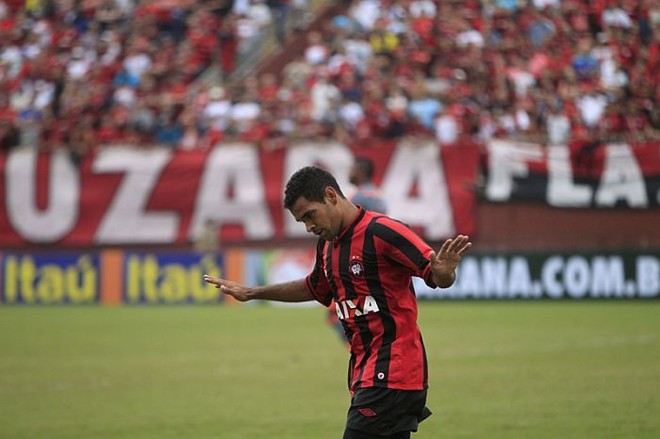Ederson comemora o primeiro gol do Atlético no empate com o Flamengo | 