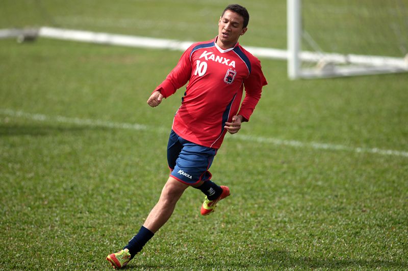Léo é uma das novidades do Paraná contra O Figueirense | Marco André Lima / Gazeta do Povo