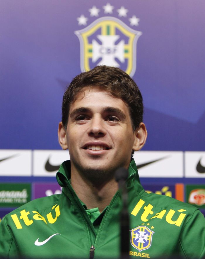 Meia da seleção Oscar durante coletiva de imprensa neste sábado (08), em Porto Alegre. | Rafael Ribeiro / CBF