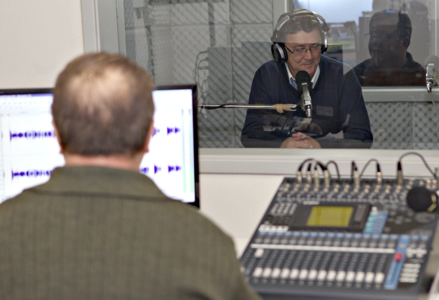 O apresentador Ramon Ribeiro fala aos produtores desde 1967 | Aniele Nascimento/gazeta Do Povo