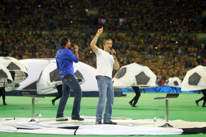 Victor e Léo cantaram na cerimônia de encerramento do torneio | 