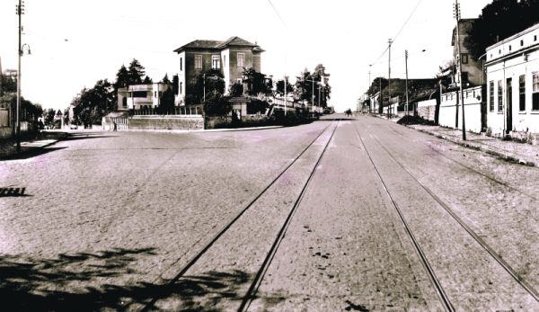 Confluência das ruas Comendador Araújo com a então Dr. Pedrosa, criando o começo da Avenida do Batel. Foto de maio de 1941 | Arquivo Cid Destefani