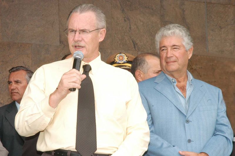 Pessuti e Requião na época em que eram aliados: ex-vice é acusado de manobrar para isolar o antigo parceiro político | Júlio Covello/SECS