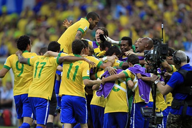 Seleção comemora segundo gol na partida | 