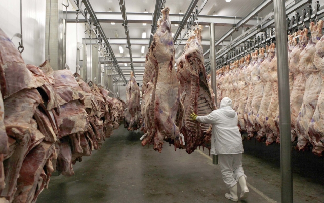Frigorífico da Marfrig no interior de São Paulo: grupo vendedor ficará praticamente livre de dívidas | Paulo Whitaker/reuters