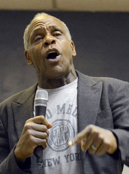 Danny Glover, famoso pelo papel em Máquina Mortífera, participa de assembleia de trabalhadores da fábrica da Renault, em São José dos Pinhais | Divulgação / United Auto Workes (UAW)