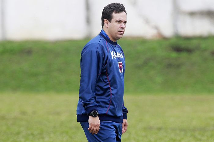 Dado Cavalcanti está à procura de mais um zagueiro para o Tricolor | Antonio More / Gazeta do Povo