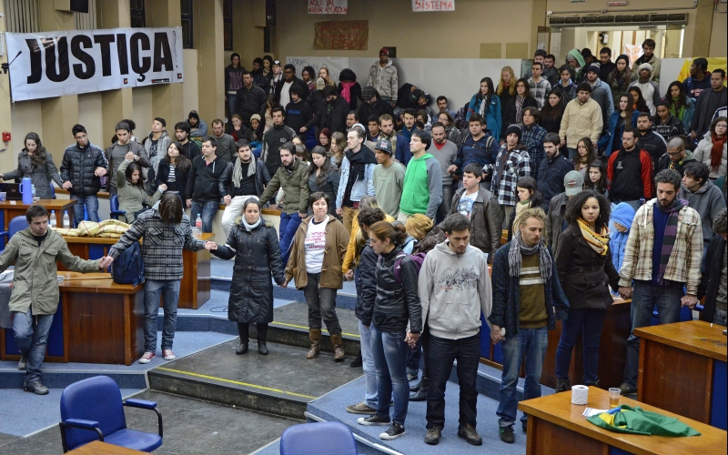 Ato reúne 300 pessoas | Yuri Weber/Agência O Dia/Folhapress