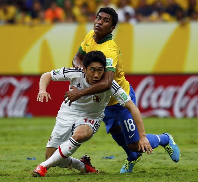Paulinho marca um dos destaques do Japão, Kagawa | 