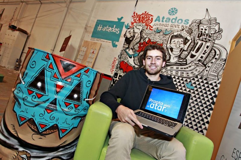 Brian Baldrati, do Atados: plataforma virtual conecta voluntários a entidades que precisam de ajuda | Antônio More/ Gazeta do Povo