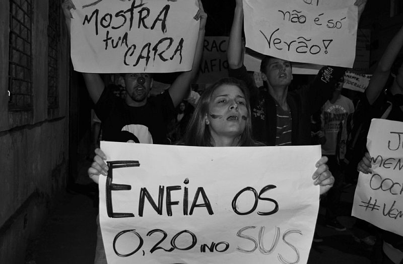 Cerca de 4 mil pessoas - em estimativa não oficial - participaram de manifestação em Paranaguá | Marcos Silva/arquivo pessoal