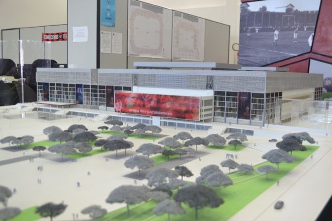 Maquete mostra visão da frente da nova Arena incluindo a praça Afonso Botelho | 