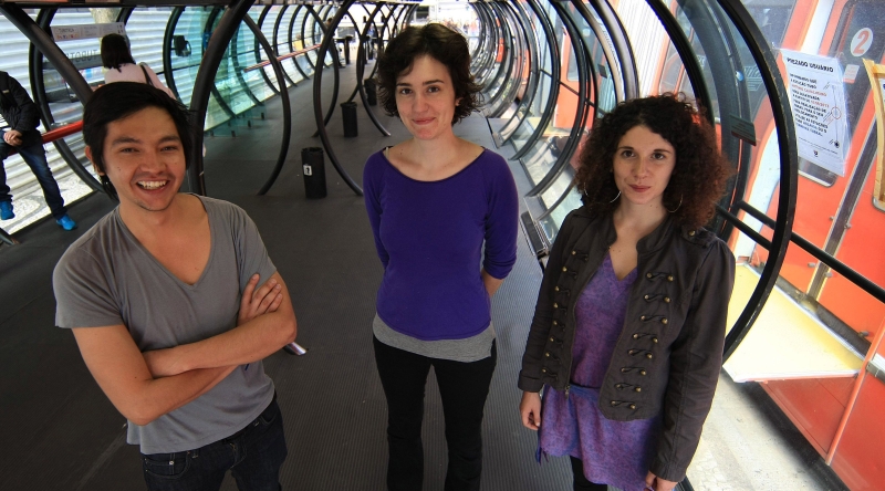 Informação clara e didática: Felipe, Leticia e Mathilde são os criadores do projeto Você Está Aqui | Ivonaldo Alexandre/Gazeta do Povo