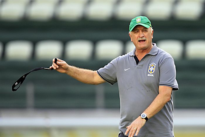 Felipão não quer que os jogadores se excedam nos comentários sobre os protestos no país | Albari Rosa / Gazeta do Povo