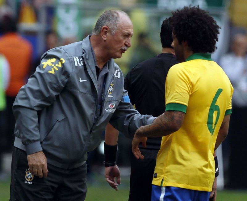 Felipão orienta Marcelo: o lateral provou que pode se adaptar ao estilo do técnico | Paulo Whitaker/ Reuters
