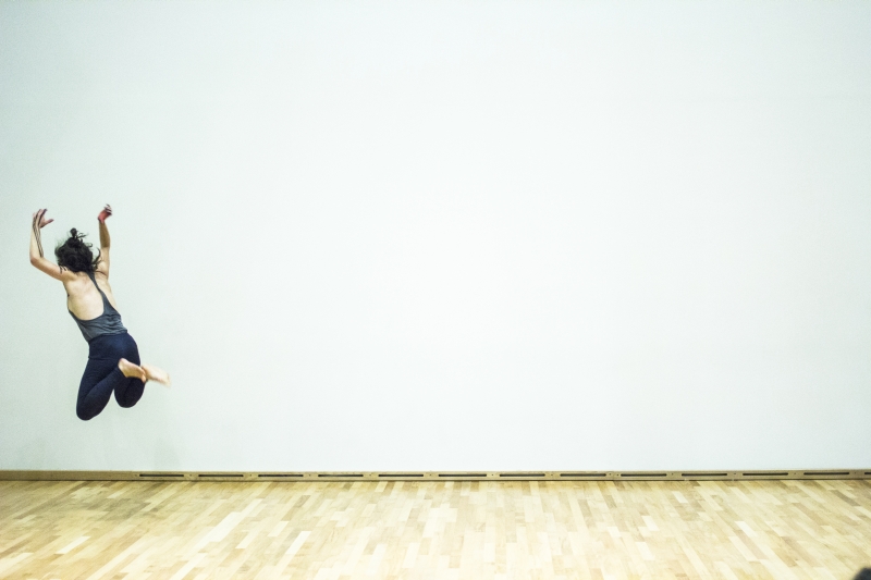 Fole, de Michelle Moura, parte da respiração | Nacho Correa/Divulgação