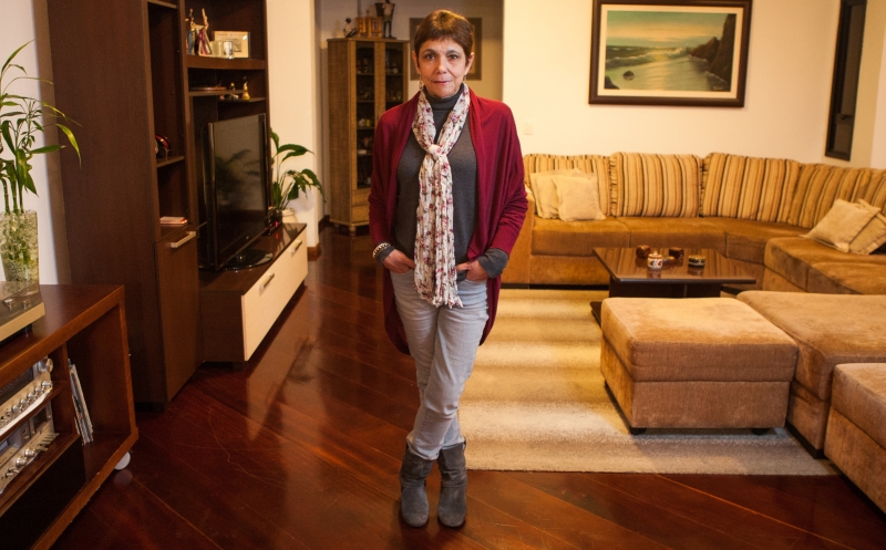 Maria Antonieta Abdul Hak atravessou a cidade para comprar móveis: dificuldade para aliar qualidade com condições vantajosas para aquisição das peças | Brunno Covello/Gazeta do Povo