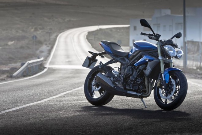 Speed Triple é uma naked com motor três cilindros | 