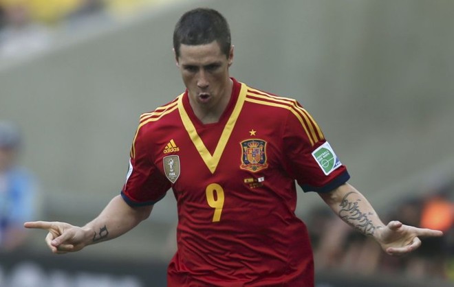 Fernando Torres marcou o primeiro gol da Espanha aos 4 minutos. Ele fez quatro no jogo | 
