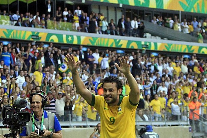 Fred comemora gol diante do Uruguai |