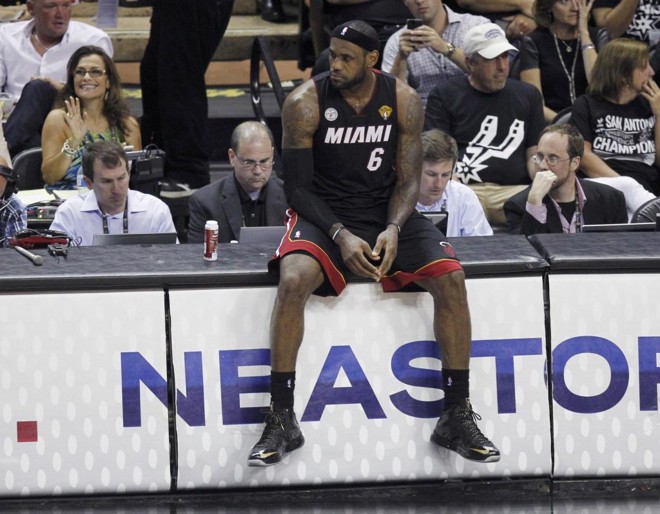 Lebron terá de reverter a vantagem do Spurs em dois jogos em Miami |