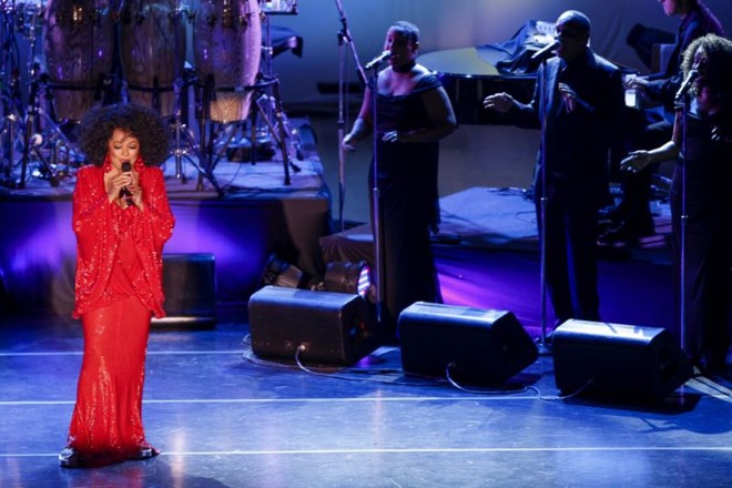 Há 32 anos, ela gravou com Lionel Richie a canção 