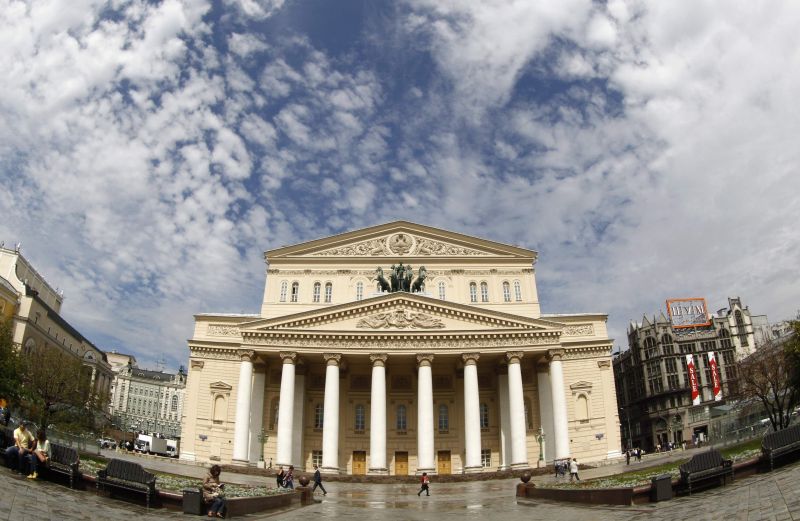 Escândalos e desentendimentos no Bolshoi (na foto acima, vista do teatro em Moscou) ocasionaram a demissão de Anatoli Iksanov | Sergei Karpukhin /Reuters