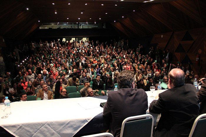 Em assembleia nesta terça (16), médicos aprovaram "estado de greve" e podem parar a partir da próxima semana | Associação Médica do Paraná / Divulgação